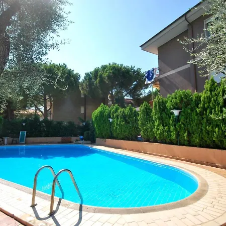Appartamento In Diano Marino With Communal Pool