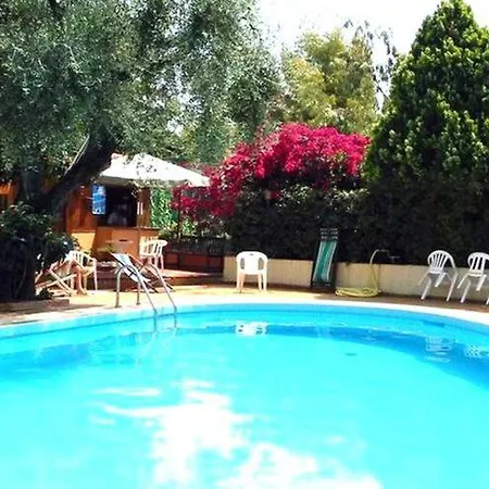 In Diano Marino With Communal Pool Appartamento